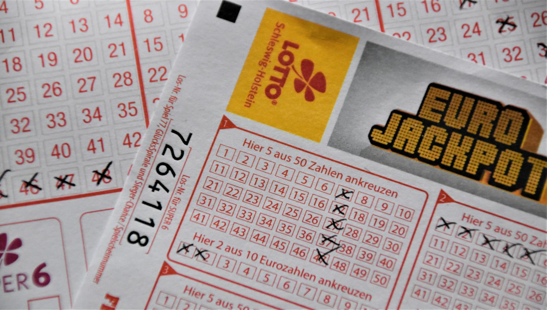 Kolektury Lotto w Otwocku oferują możliwość gry w popularne loterie, w tym Lotto z wynikami z 16 marca 2026